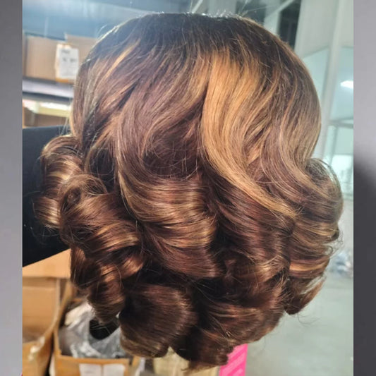 Honey Blonde Highlight Body Wave Bob Wig — 13x4 Lace Front